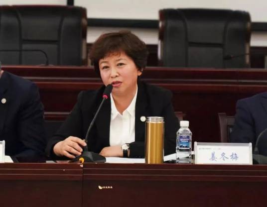 姜冬梅(辽宁省辽阳农村商业银行原党委副书记、原行长)