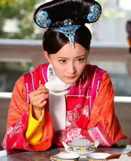 花影（电视剧《宫锁心玉》中的角色）