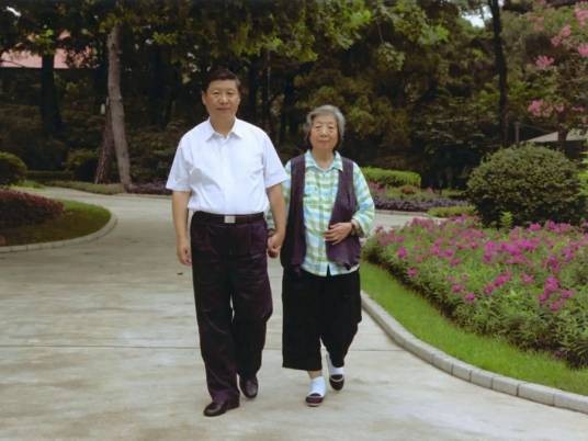 牵妈妈的手(网络互动活动)