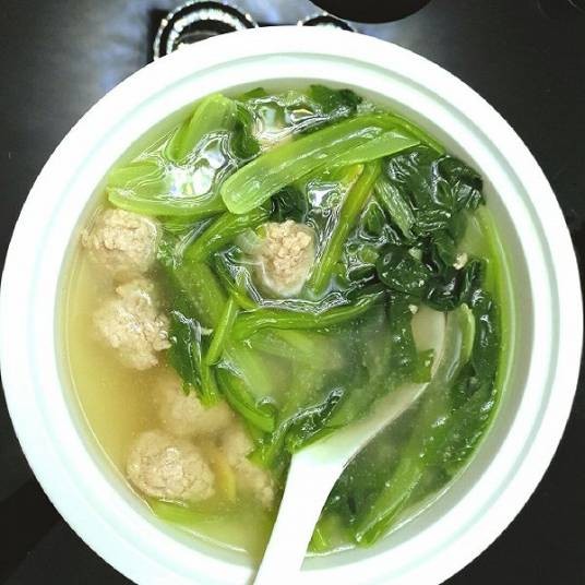 小白菜丸子汤