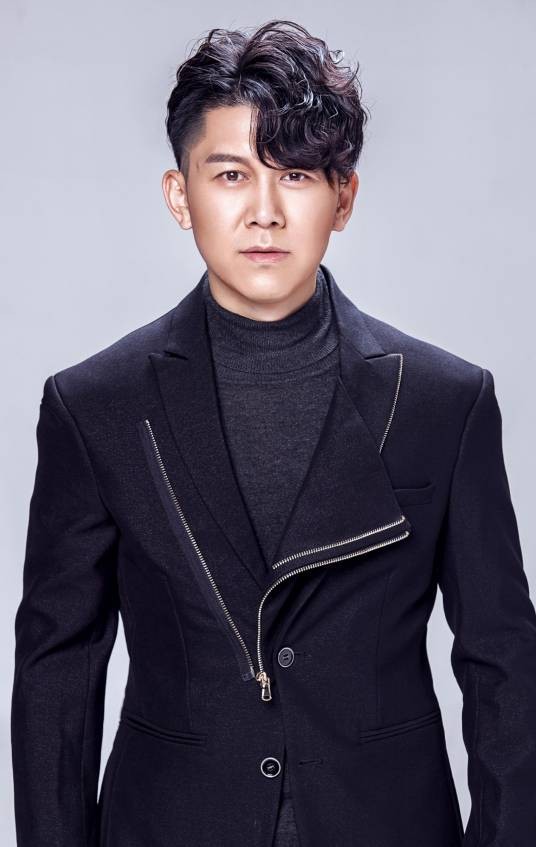 高进（中国内地男歌手、音乐人）