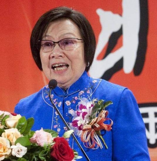 严倬云