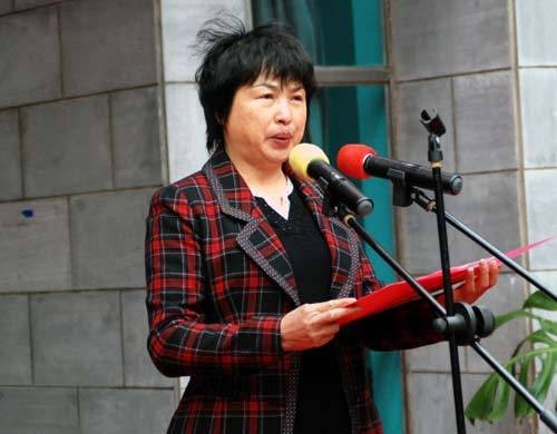颜学丽