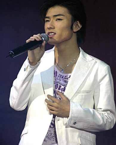 李加靓