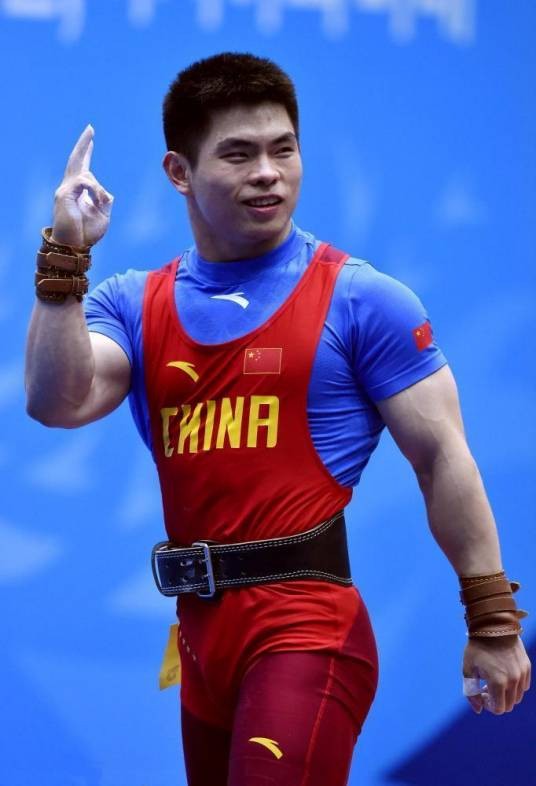 林清峰(中国男子举重队队员)