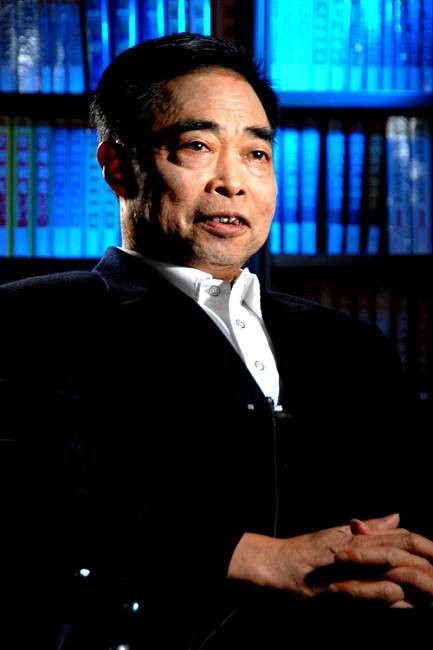 黄光成(四川省棠湖中学外语实验学校党总支书记)