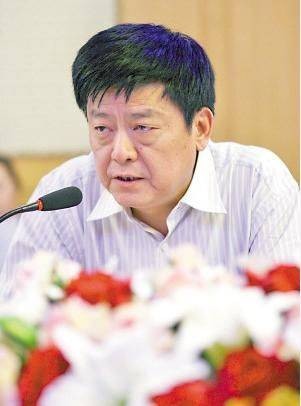 黄明贵(重庆啤酒董事长)