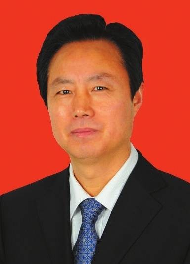 闫德英