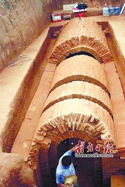 阳江千年古墓