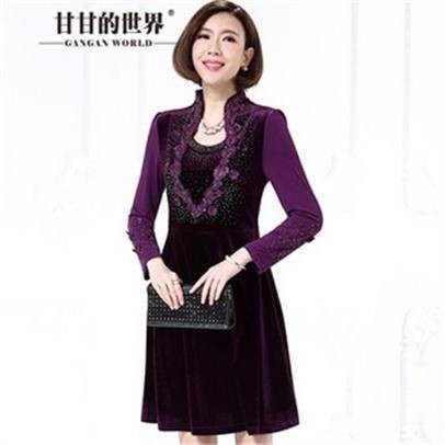 甘甘的世界服饰