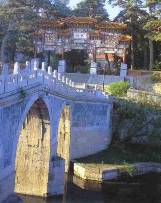 三孔桥（中国山东省济南市境内桥梁）