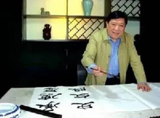 谢卫星(绍兴市人民政府原副市长)