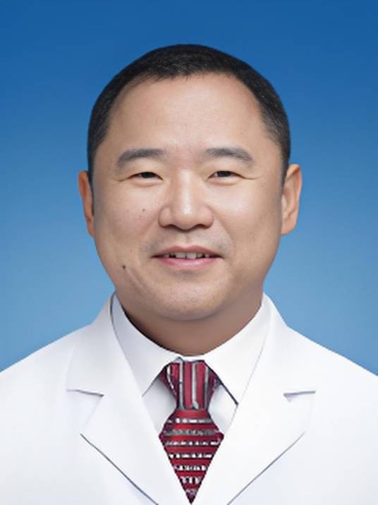 王海龙（北京按摩医院特需门诊主任医疗按摩师）