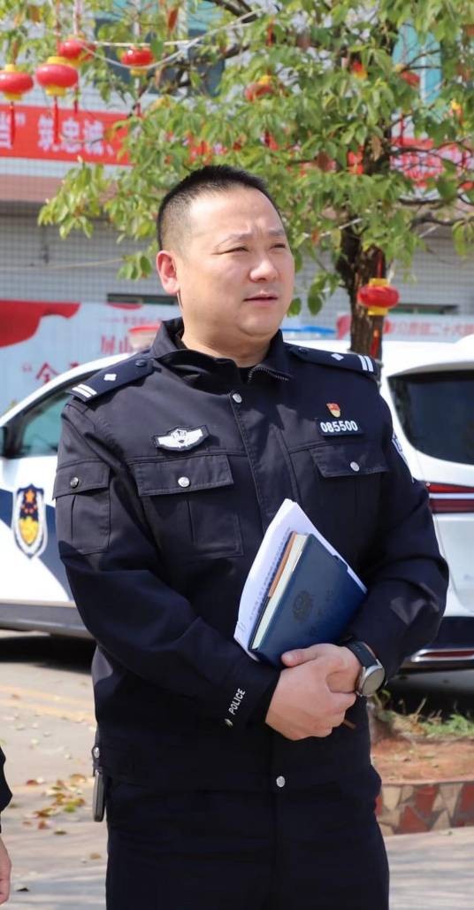 李虎（四川屏山县公安局原副局长）