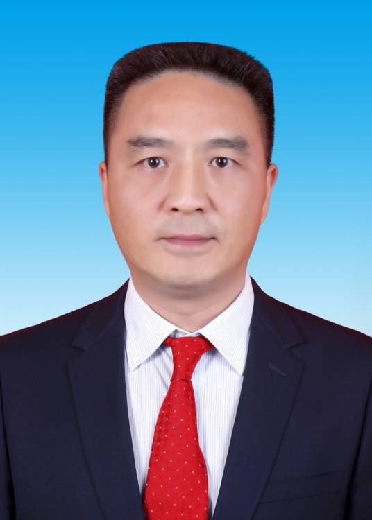 何长鹰