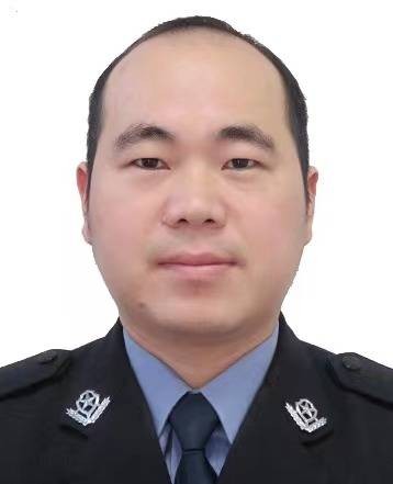 赖平（江西省赣州市信丰县公安局油山派出所所长）