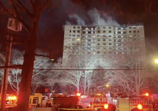 1·24纽约高层楼燃气爆炸起火事故