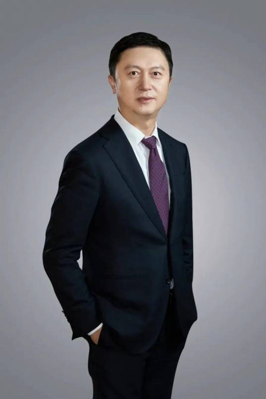 王曙光（中国国际金融股份有限公司总裁、副董事长、财务负责人）