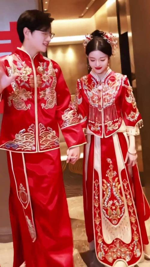 喜服（中式传统婚礼服装的总称）