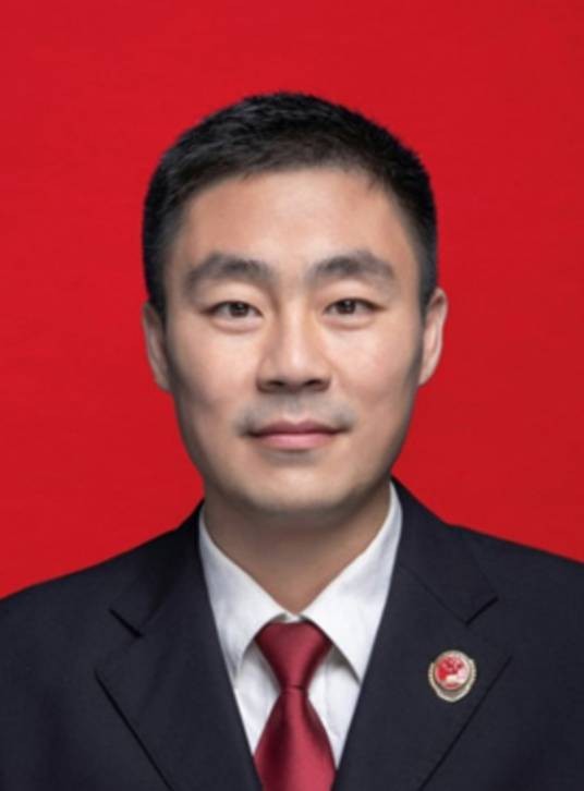 李昱霖（江苏省南京市浦口区人民检察院党组成员、检察委员会专职委员、一级检察官）