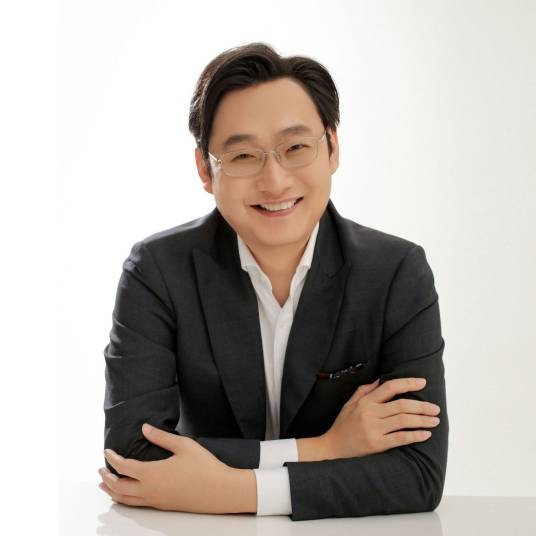 刘海峰（一亿中流集团董事长）
