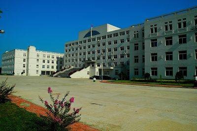 天津市西青区杨柳青第一中学