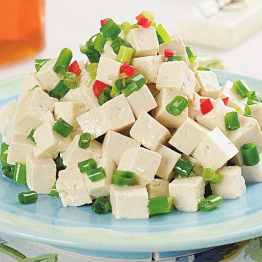 凉拌小葱豆腐