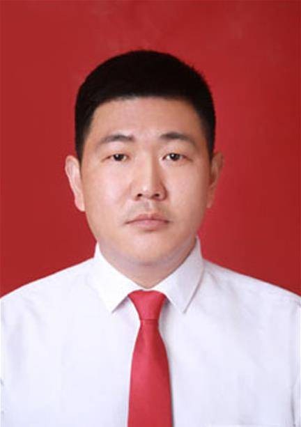 金鹏（江西省九江市德安县委常委，县人民政府党组成员、副县长）