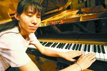 盲女张卓