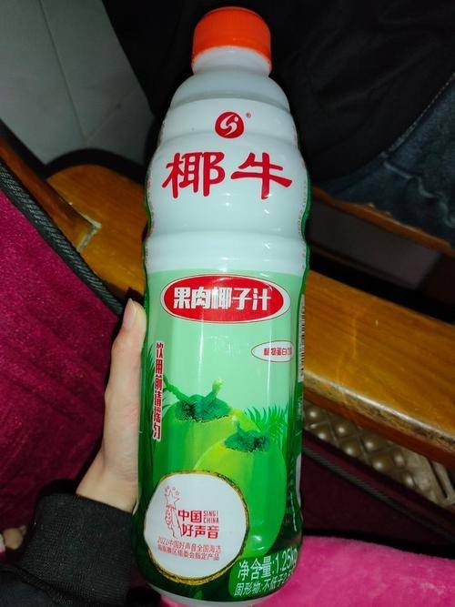 椰牛果肉椰子汁