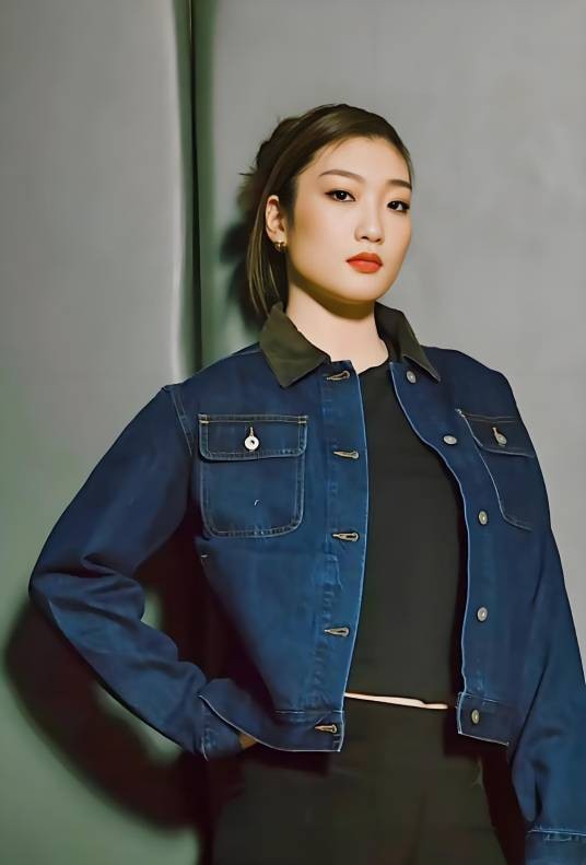 女篮李梦