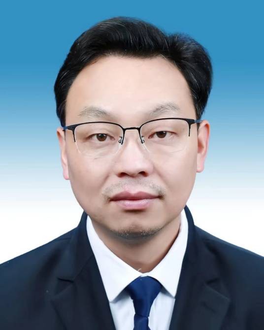 吉勇（湖南省湘西土家族苗族自治州龙山县司法局党组书记、局长）