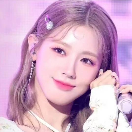 赵美延Miyeon_i-dle