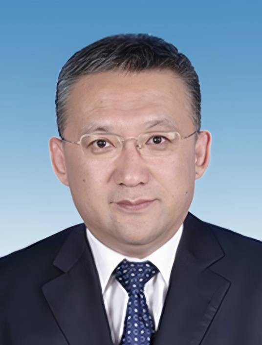 汤易（辽宁省大连市政协副主席，市人民政府秘书长、党组成员，市政府办公厅主任、市政府机关党组书记）