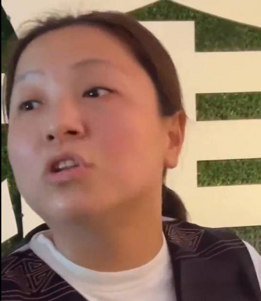景德镇鸡排妹