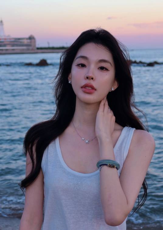 谢欣桐（美妆博主）