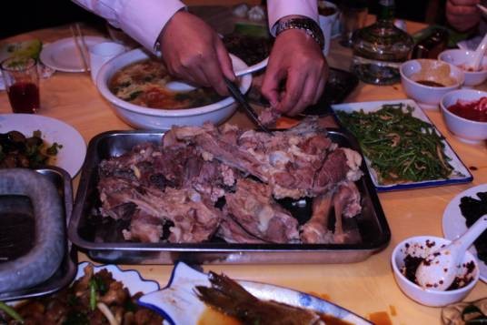 手扒羊肉