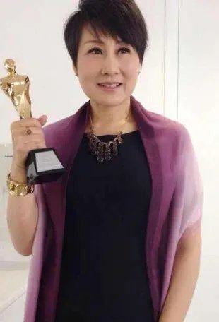 著名演员张凯丽结过几次婚?