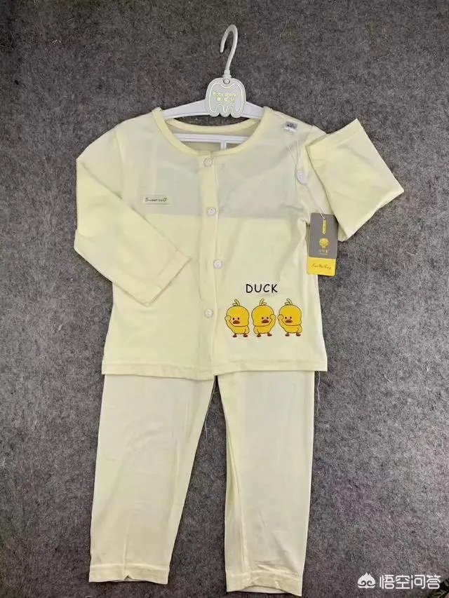 如果我想开一个服装店,卖童装还是女装好?
