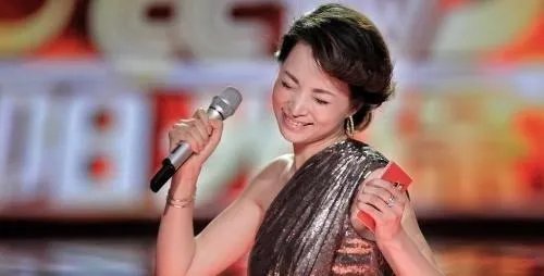 董卿为什么没有主持今年的《我要上春晚》?