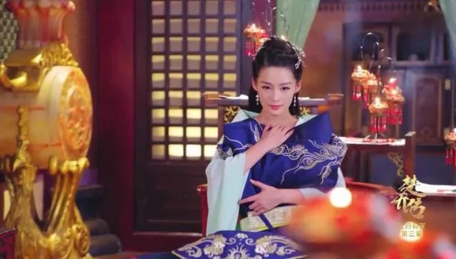 为什么《楚乔传》中,淳儿出嫁的衣服是蓝色的?
