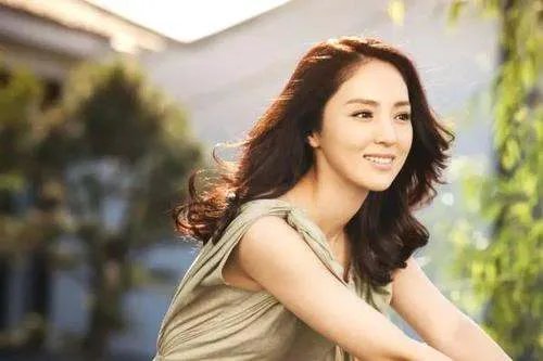 董璇与高云翔被曝已离婚，二人为何对此事不作回应？
