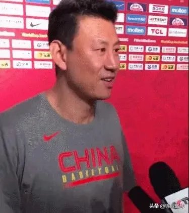李楠最后时刻叫暂停的时候，周琦表示摊手无奈，他是不是也被李楠搞懵逼了？