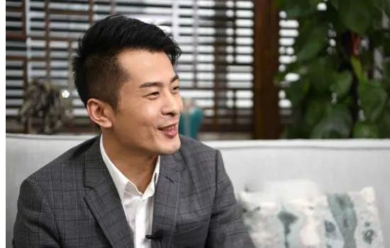 辛巴与酒店保安发生冲突，网红为何如此嚣张?