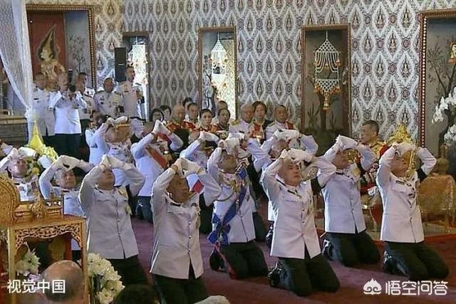 为什么泰国总理和副总理在对待英拉的态度上截然相反?