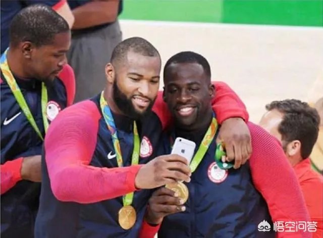 如何看待NBA常规赛勇士队库里三节51分到死神末节25分?