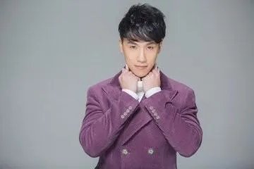 陈乐基曾被汪峰亲手淘汰,4年后成功逆袭,如今的状态又是怎样?