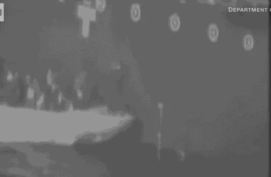 阿曼湾油轮被袭击爆炸,伊朗海军第一时间到达,搬下了未爆炸水雷,真的是想毁灭证据吗?