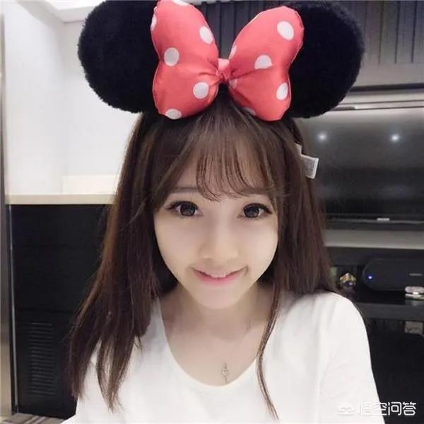 冯提莫因会计门事件被央视点名批评,为什么最近反而活跃在各大卫视的歌唱比赛和选秀节目上?