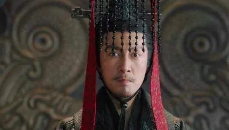 嬴政是吕不韦之子么,他和吕不韦有何关系?